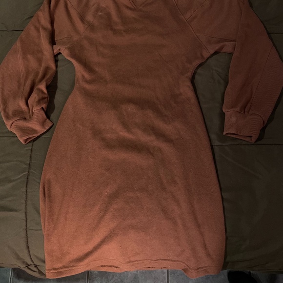 sweater dress open back - Picture 2 of 4